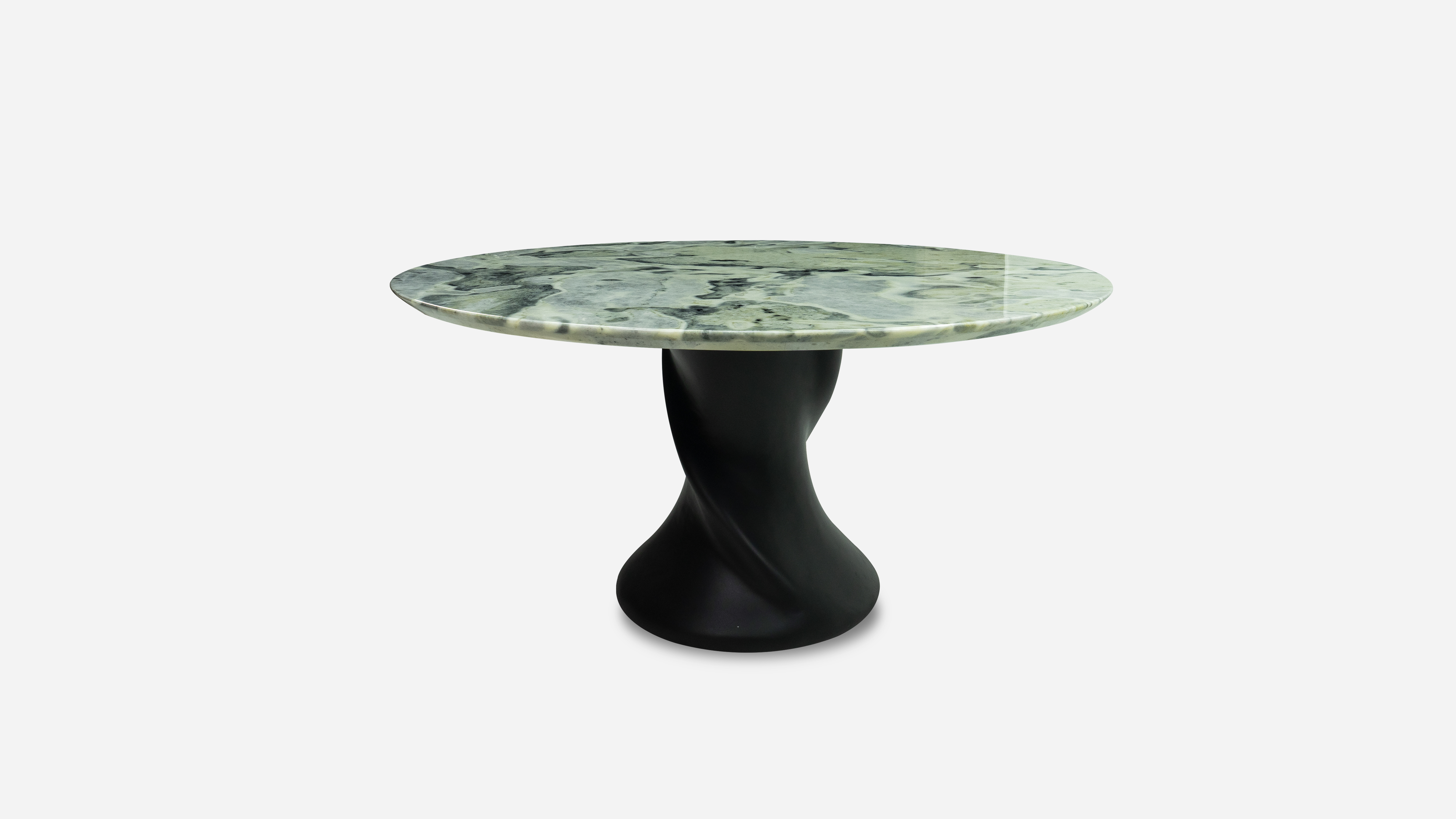 餐桌 / DINING TABLE